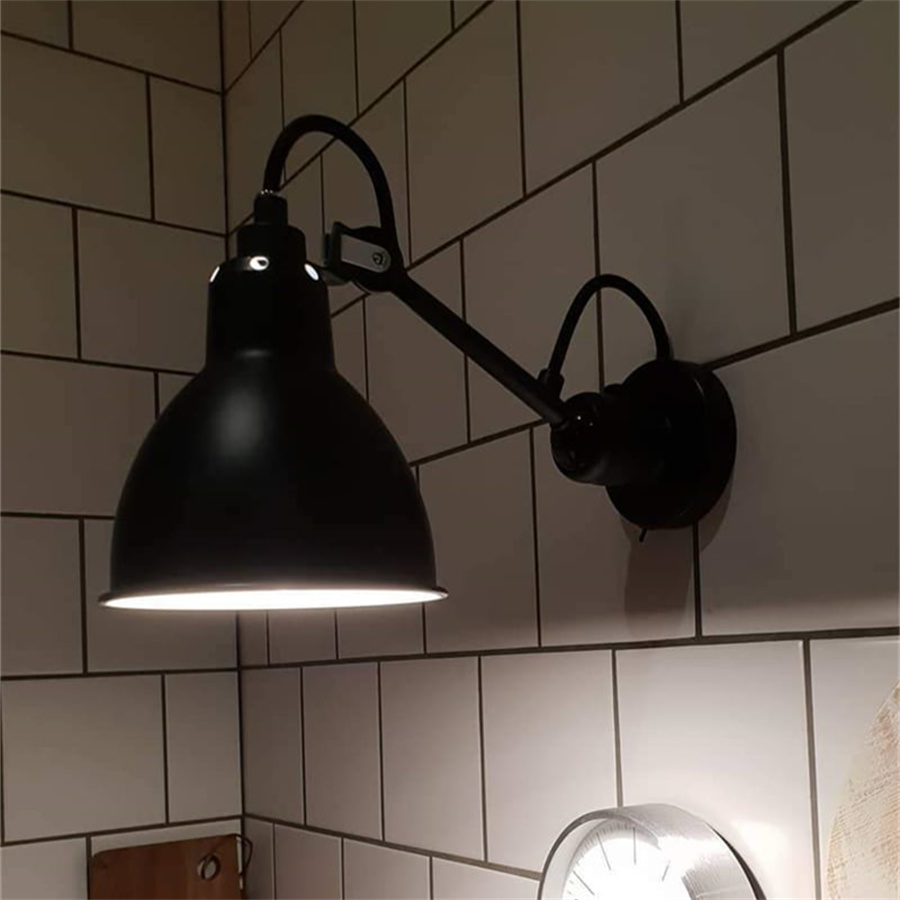 Vue du luminaire mural et plafonnier à bras réglable