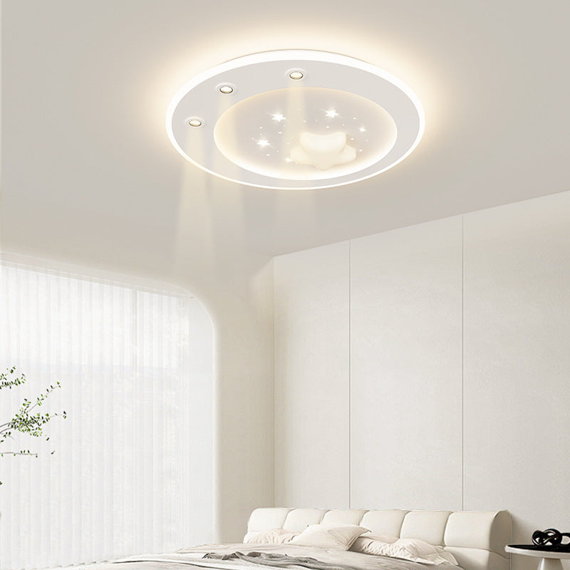 Plafoniera rotonda a LED installata nel contesto della stanza