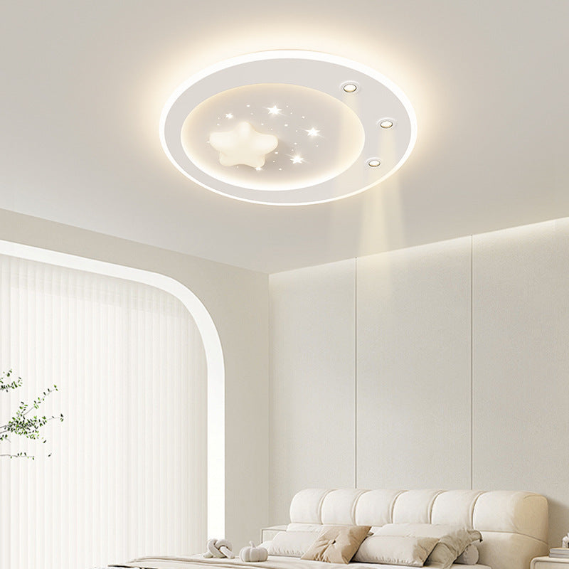 Plafoniera a LED a forma di stella bianca illumina una stanza moderna