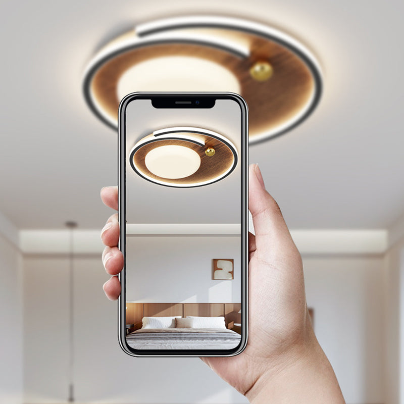 Caso d'uso per il controllo dello stile di vita con anteprima tramite telefono e lampada a soffitto installata nella stanza