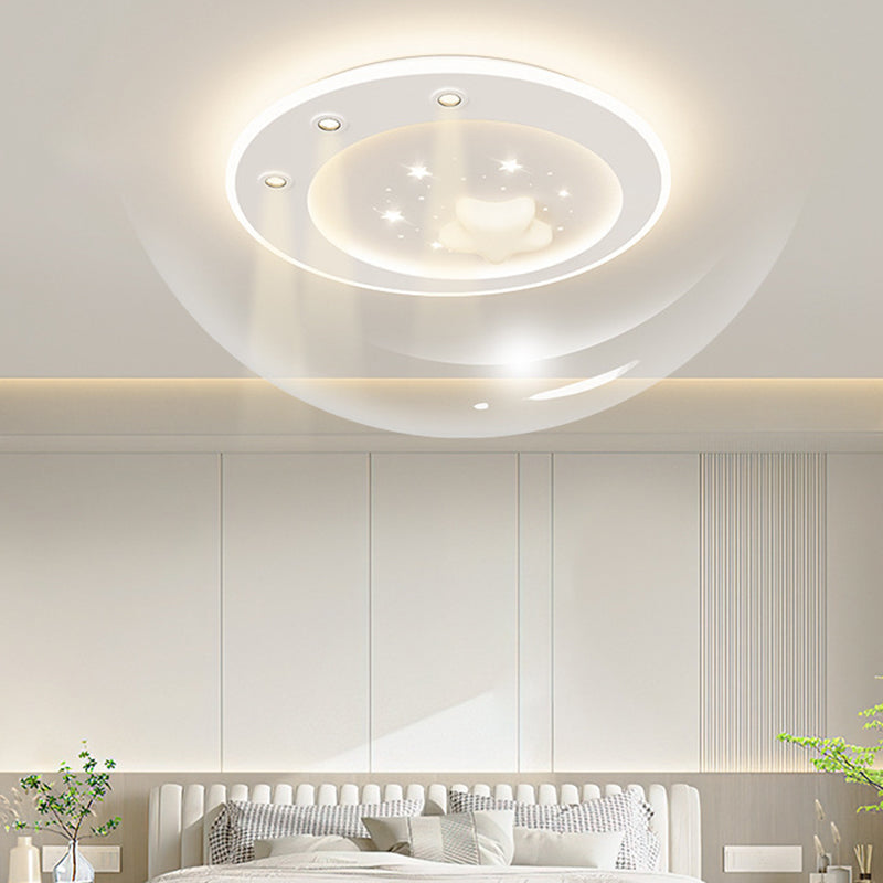 Installazione a soffitto e a parete con faretto LED rotondo a incasso.
