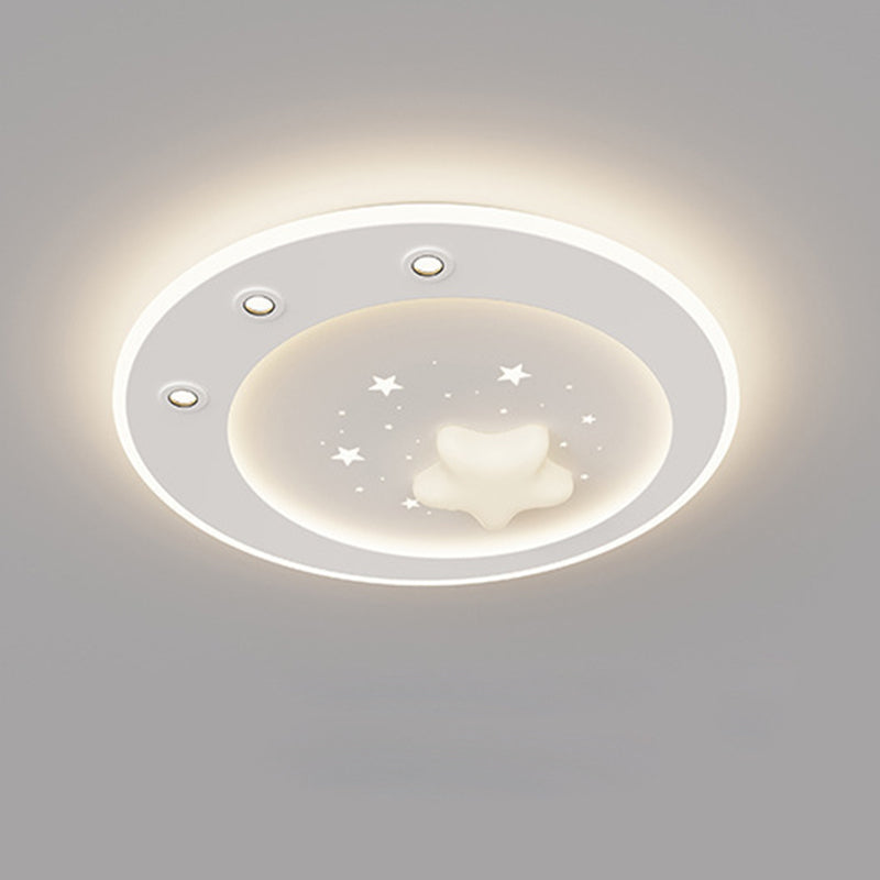Vista ravvicinata del prodotto che mostra l'anello illuminato, i faretti e il diffusore a stella.