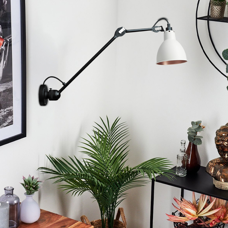 Vue lampe orientable au plafond ou au mur