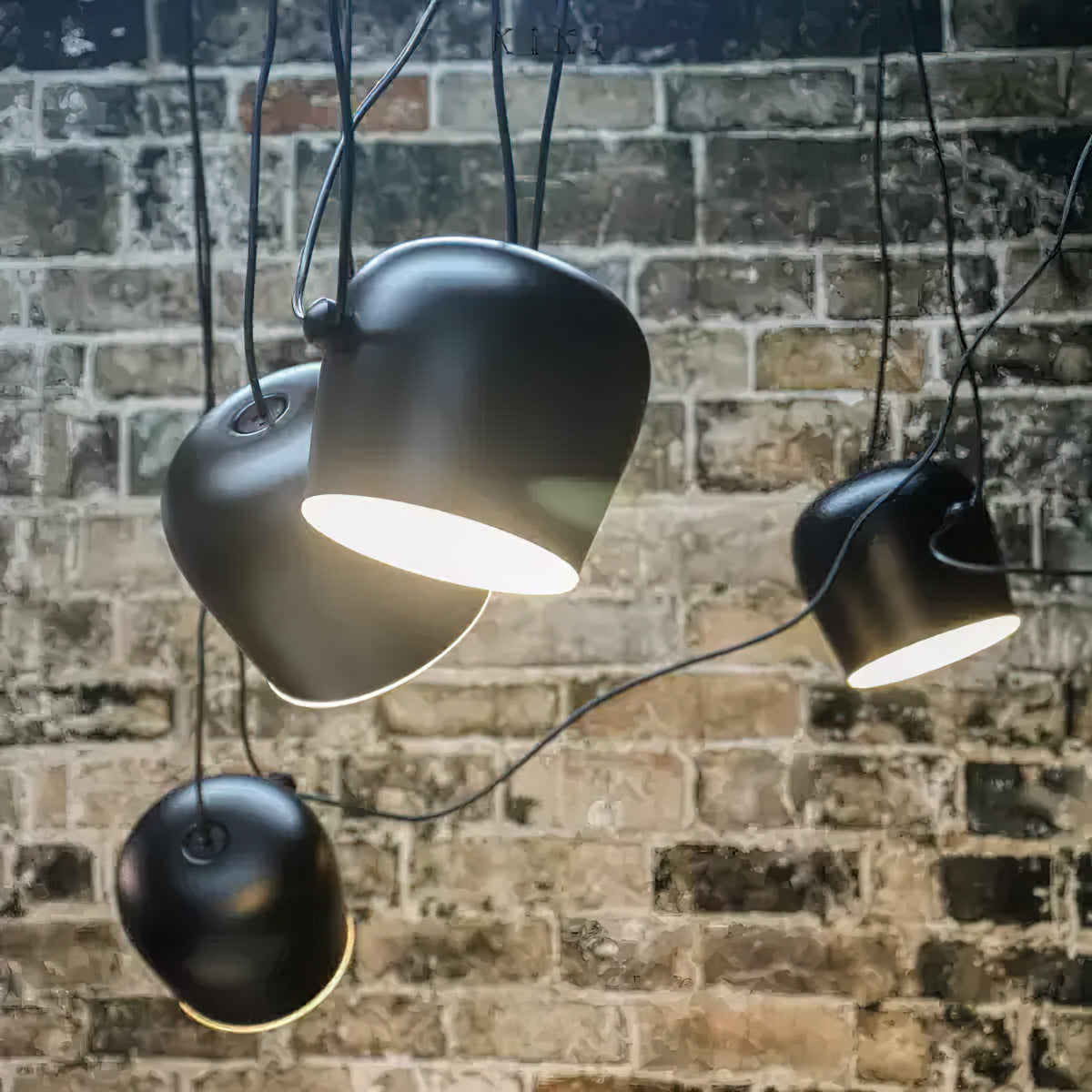 Spot Adjust LED Pendelleuchte in weißer Ausführung