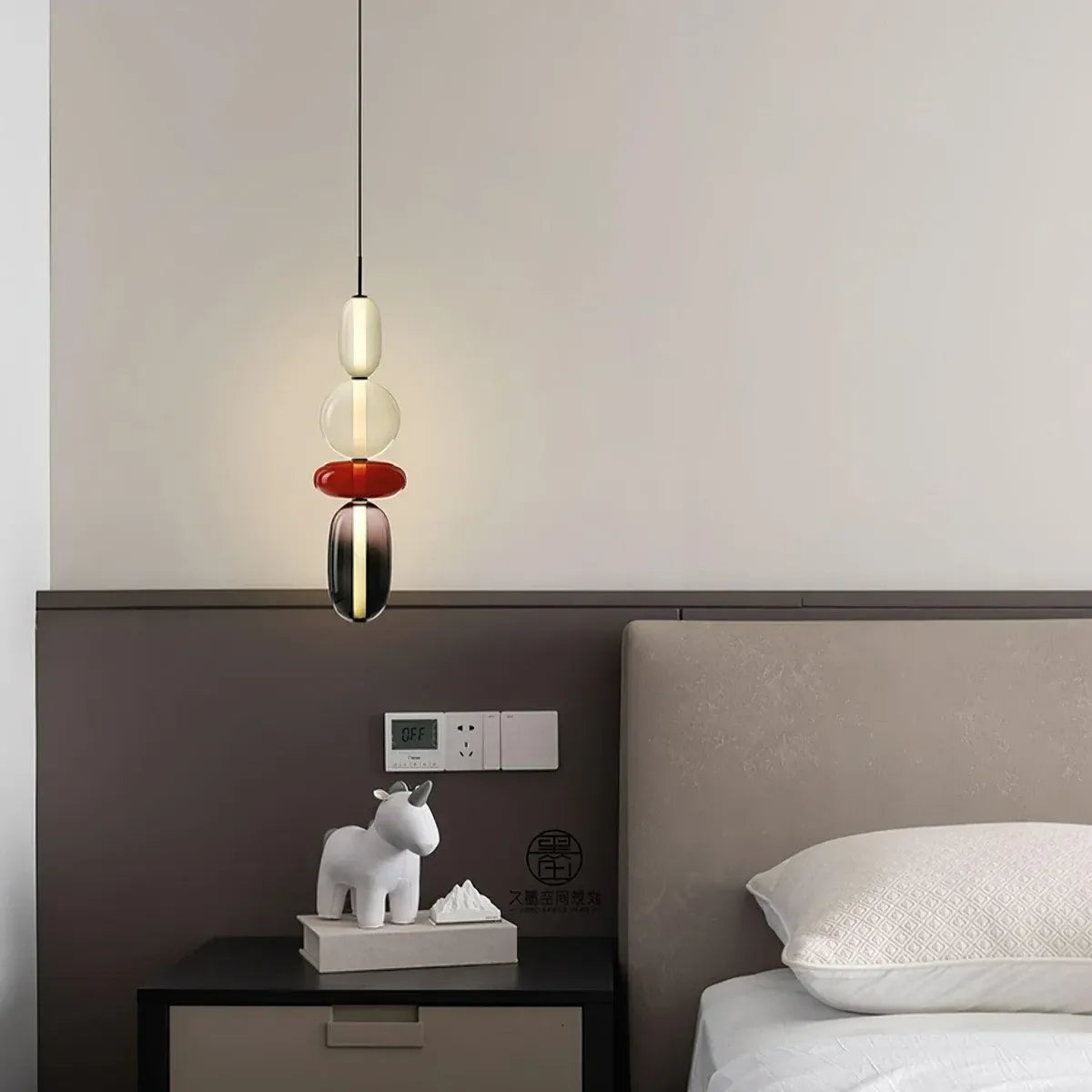 Vesa Nordic hanglamp van gesuikerd glas scene6.webp__PID:28de2e27-8994-4d21-aefc-2bc3cd2fde44