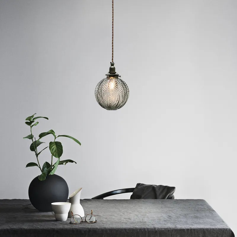 Elegancia wabi-sabi, minimalismo gris ahumado.webp__PID:c78fa6b1-b867-426a-a395-dd0b30922e7d