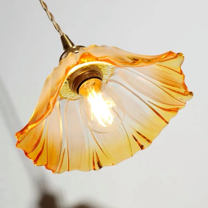 Lotus Retro Glas Pendelleuchte detail8.webp__PID:63409a3e-417e-4606-a15f-16eb69f6ee92