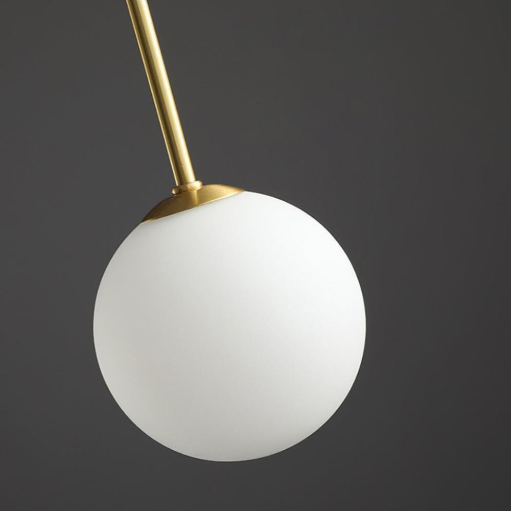 Lámpara colgante nórdica Ylindra con forma de globo de cristal escultural (detalle) (2).webp__PID:352d02ae-146f-4095-acbe-22bdecf601ac
