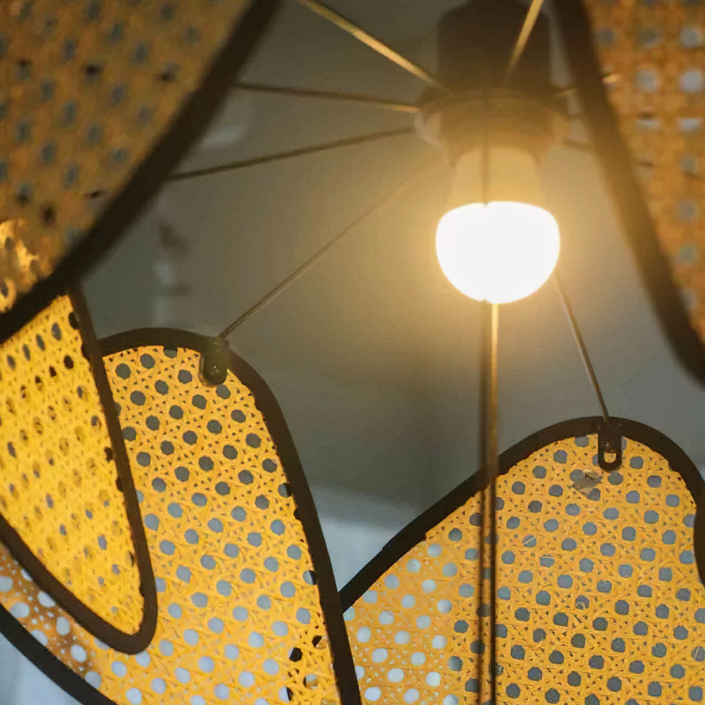 Arya Screen Cannage Pendant Light detail3.jpg__PID:35559dd2-b1c4-4db9-8995-f7242bd2a769