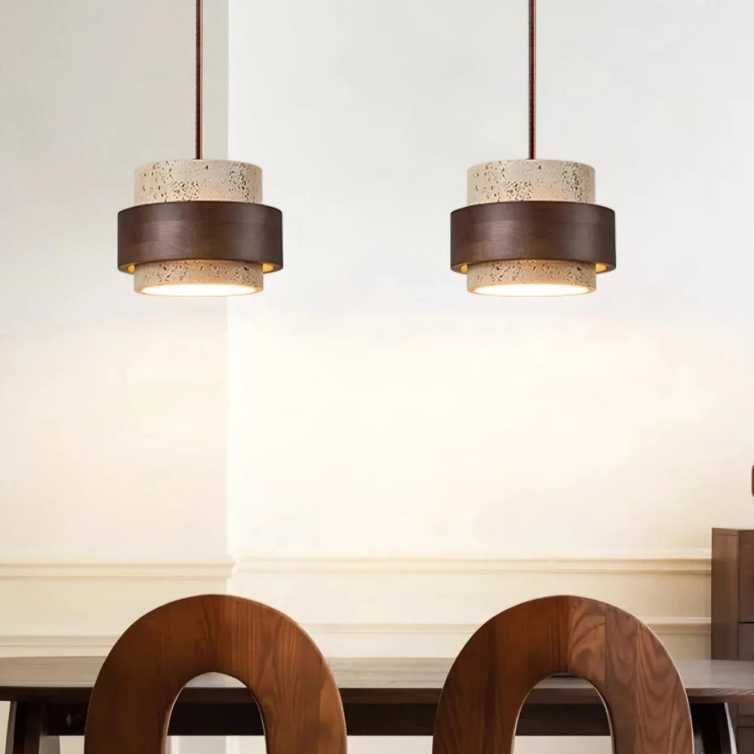Lampada-a-sospensione-in-travertino-giapponese-Orvina (6).webp__PID:8f3671aa-04df-4d00-8041-29e6056dc8b7