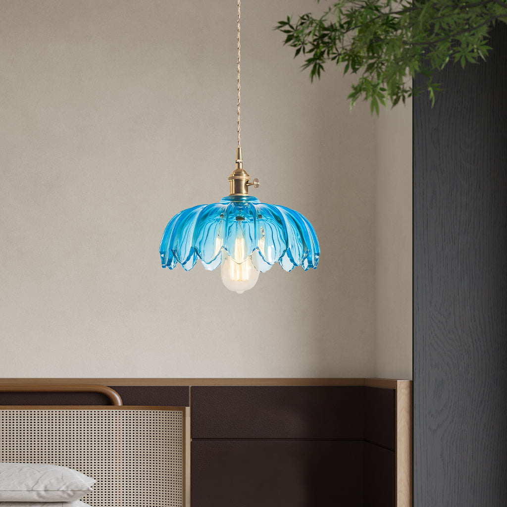 tulpvormige glazen hanglamp lichtblauw.jpg__PID:61cf6616-eed3-43f4-a201-71bf071d664c