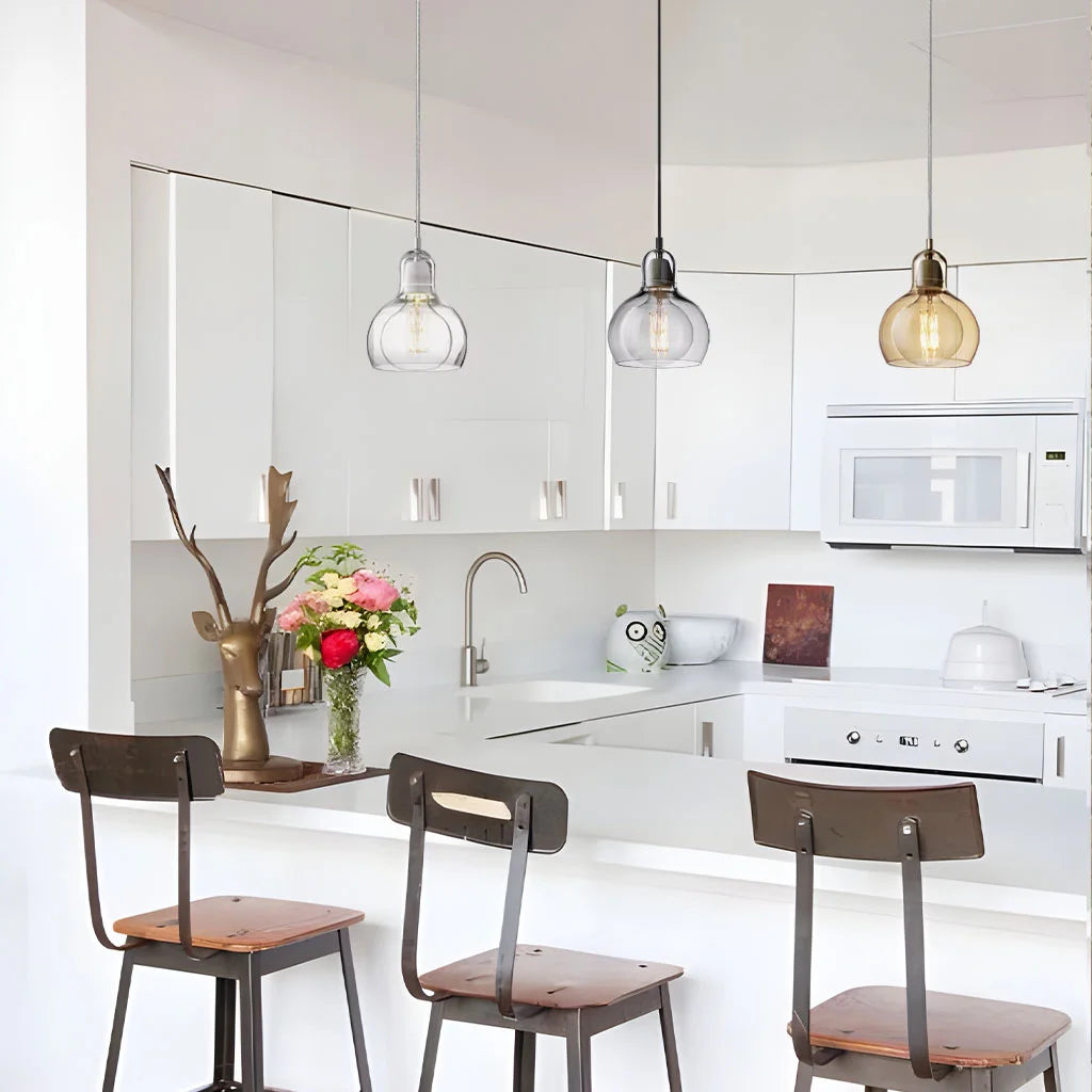 Cain Mega Bulb Pendant Light-11.webp__PID:a4bb3b3e-2824-48da-82c3-0d15bc5e00fa