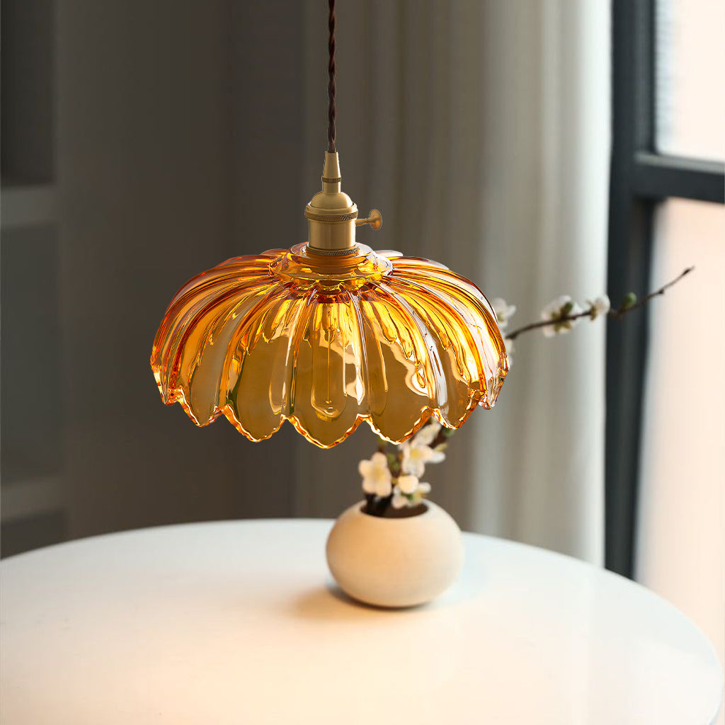tulpvormige glazen hanglamp amber.jpg__PID:a3c361cf-6616-4ed3-a3f4-a20171bf071d