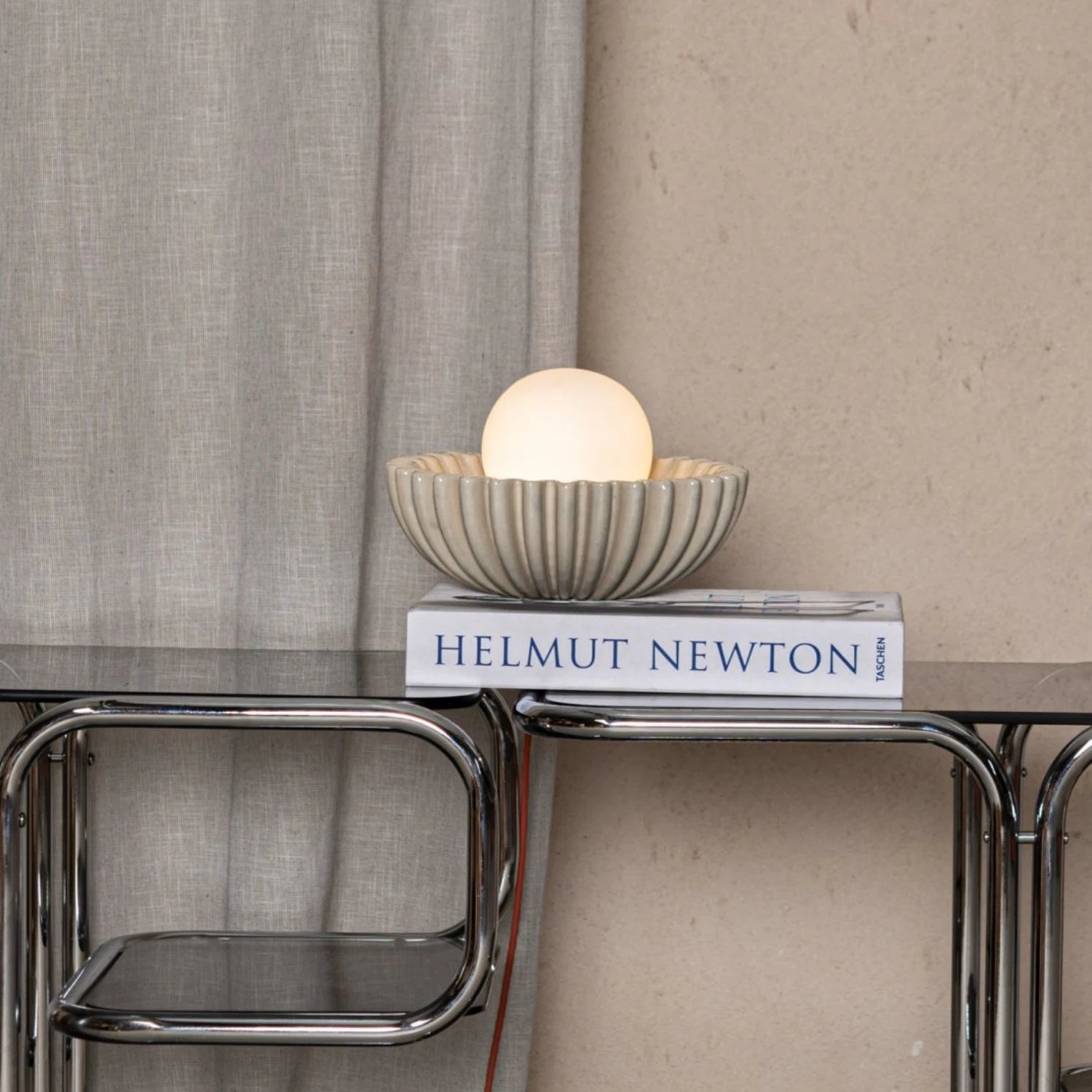 Lampe de table Lior Wabi-Sabi en céramique beige (4 pièces).webp__PID:b3c62380-6017-4162-9635-a21dc1544124