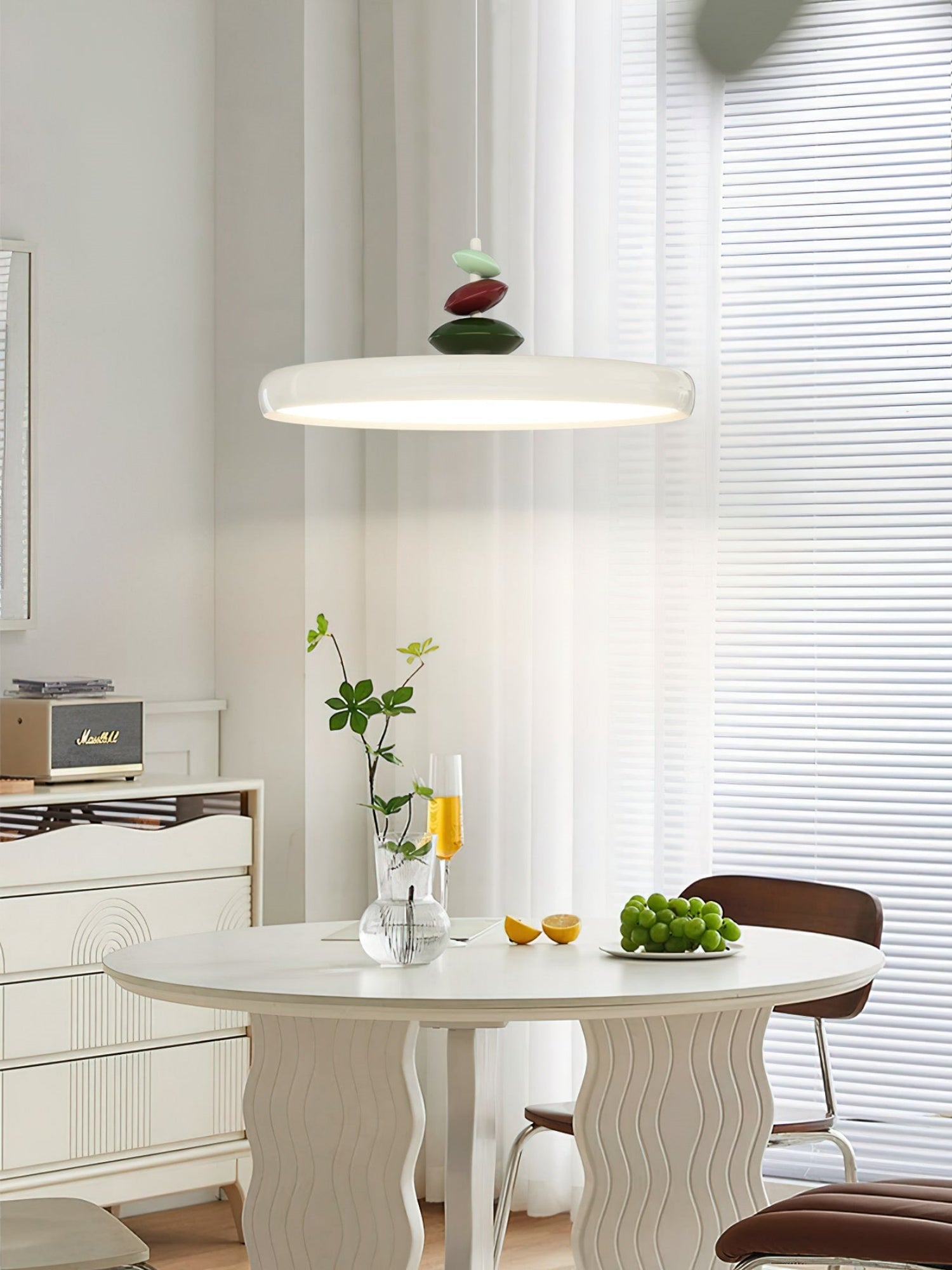 Lampada a sospensione in pietra colorata con braccio oscillante Thor (7).webp__PID:976f91ad-7c19-457b-9175-31e08d9e99c8