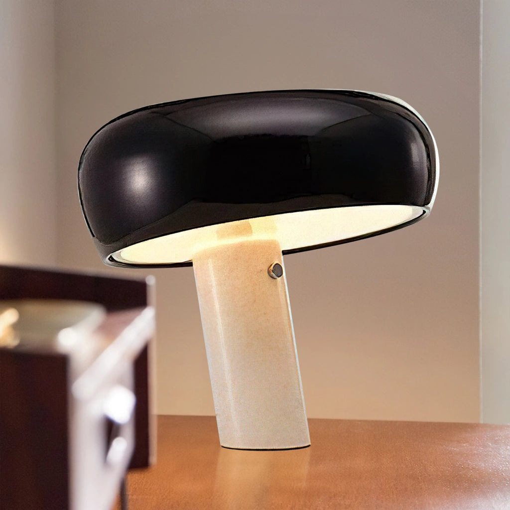 Lámpara de mesa Lugh Snoopy7.webp__PID:5f0ed86f-96da-41d9-9edb-414b9edc6878