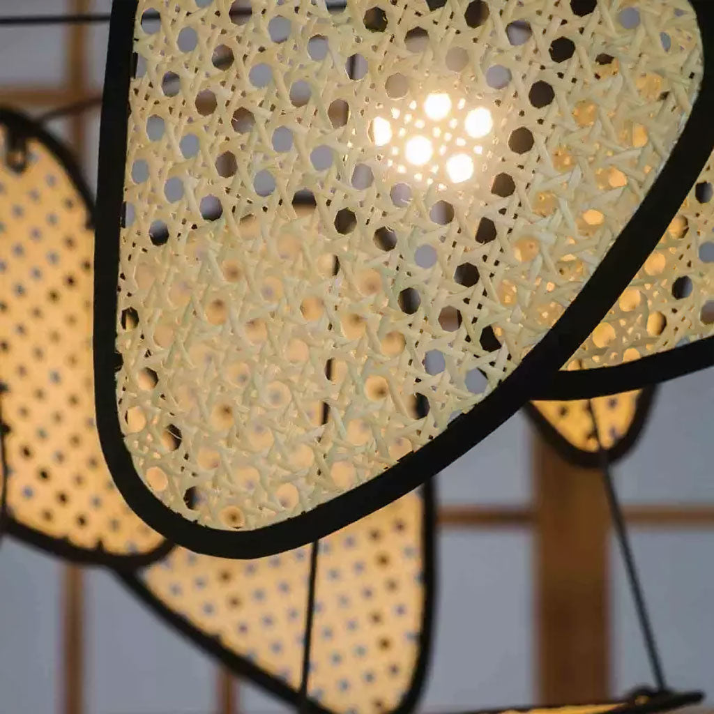 Arya Screen Cannage Pendant Light detail2.jpg__PID:4c243555-9dd2-41c4-bdb9-4995f7242bd2