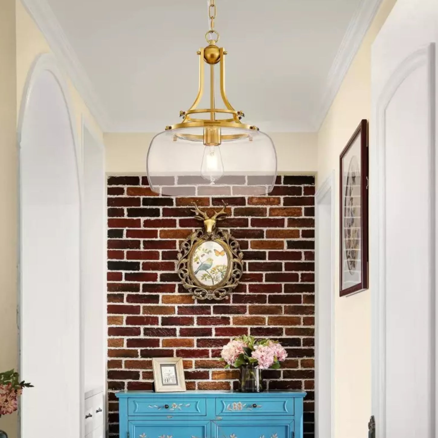 Elena moderne hanglamp met koepel van helder glas scene2.webp__PID:dc6abcb3-e2c5-48ce-b8a1-17d8522414af