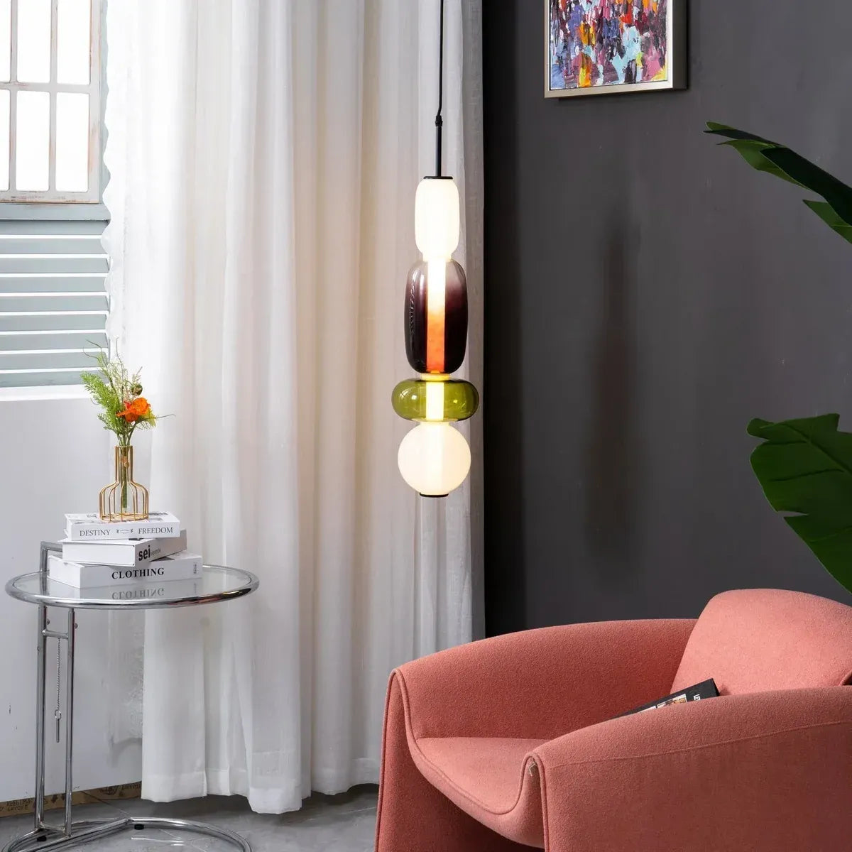 Vesa Nordic hanglamp van gesuikerd glas scene5.webp__PID:0028de2e-2789-44dd-a12e-fc2bc3cd2fde