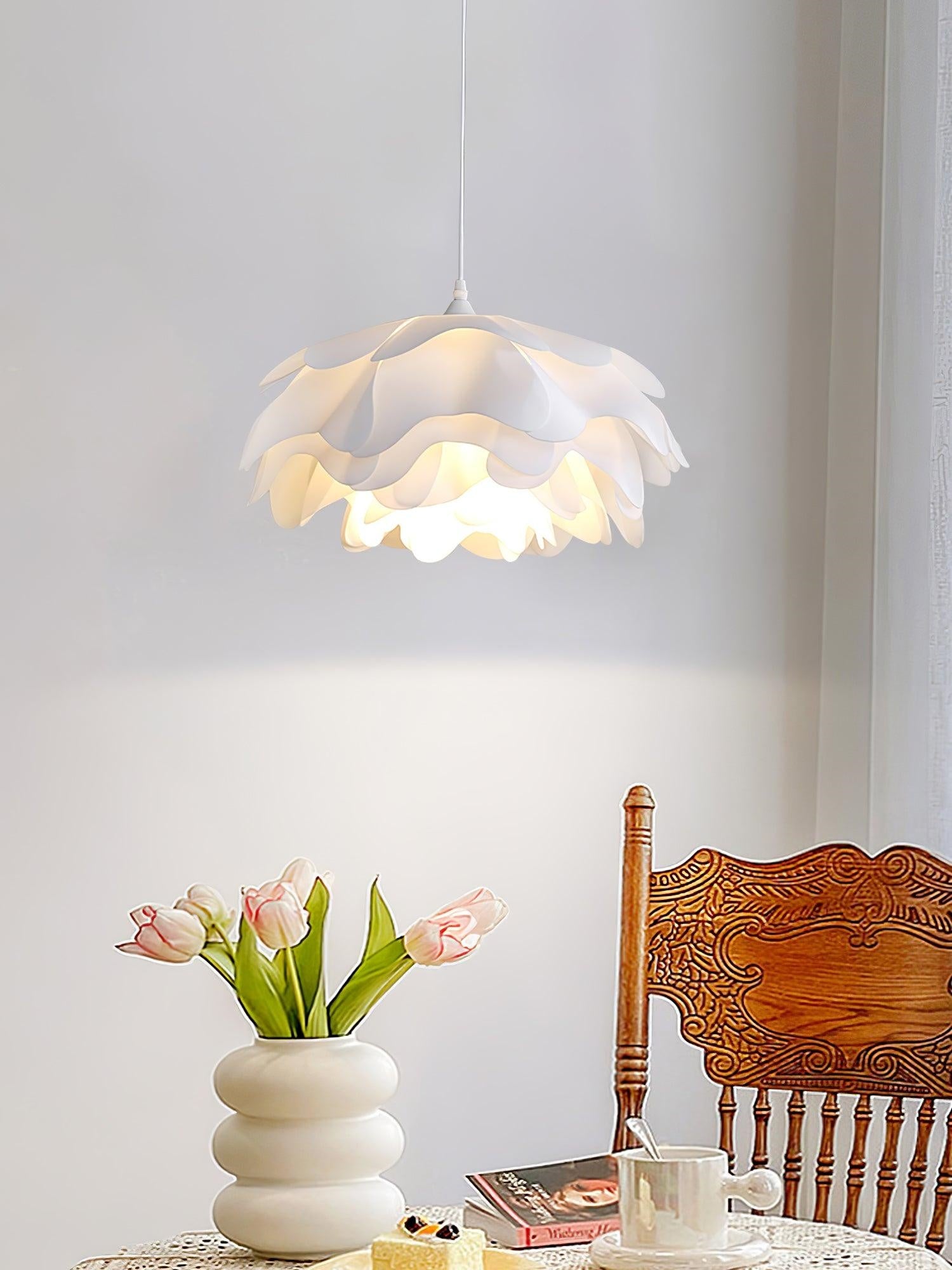 Suspension Aeloria en forme de fleur, pétales de neige (7).webp__PID:07997a70-b754-49f7-8235-11f6537a09ba