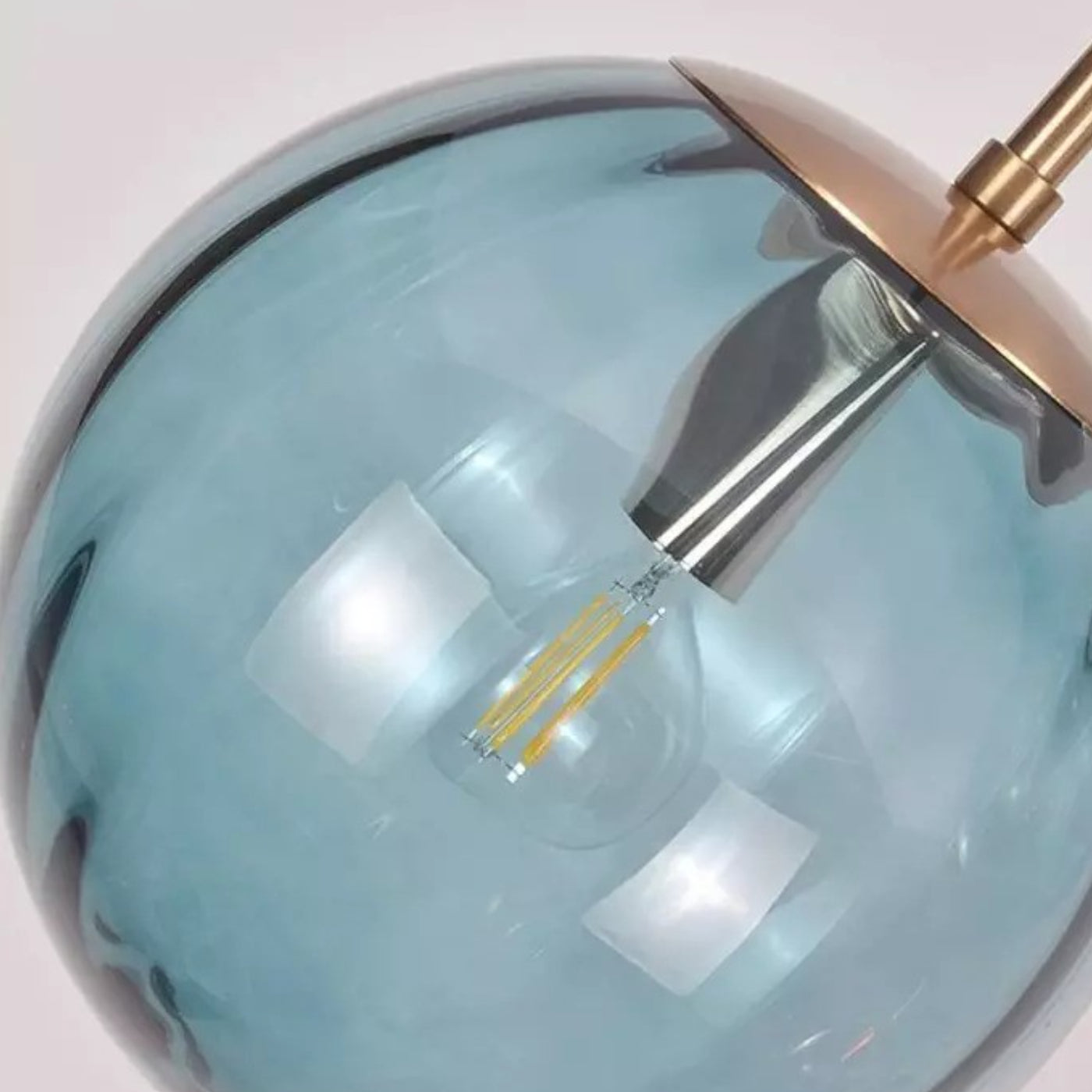 Octavia Gemstone Tones Glazen Geplooide Hanglamp detail 1.webp__PID:ca1e0fb9-03cf-4638-ad59-22c695563aaf