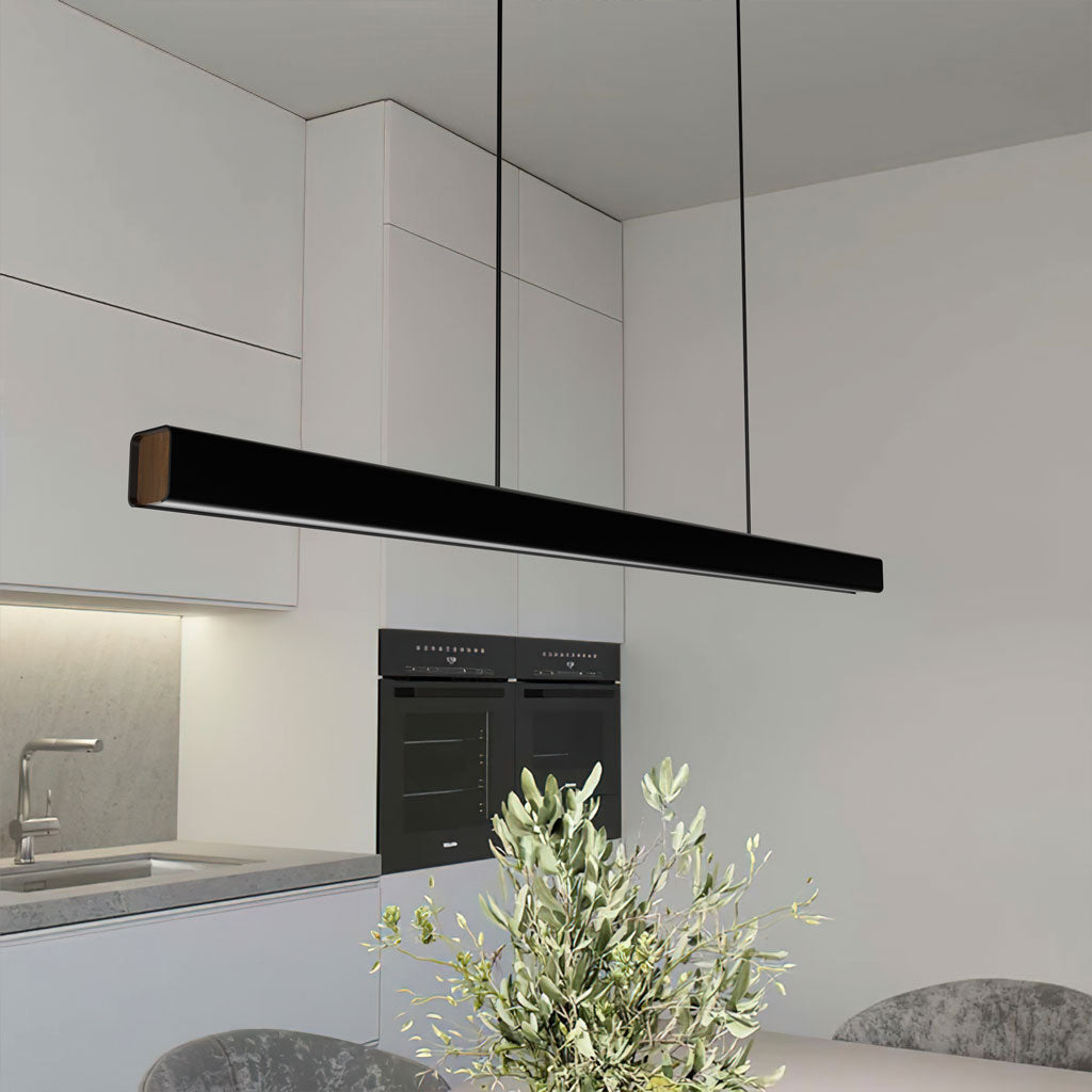 Lampada a sospensione lineare a led Caputo 1.jpg__PID:76f0ad93-6887-43a8-8c80-f8fbe30ce702