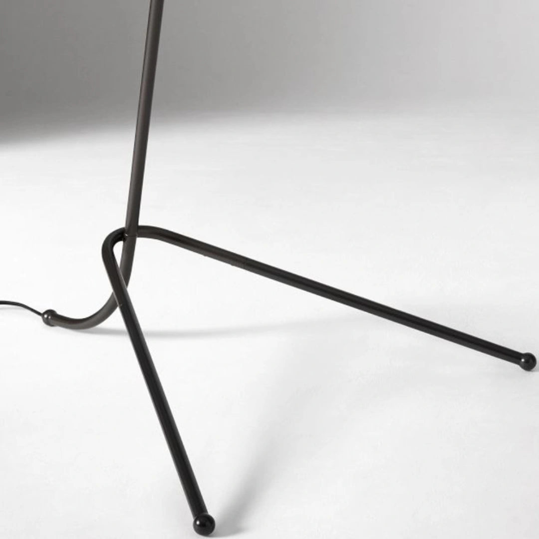 Antoine Modern Plissee-Stehleuchte aus Leinenstoff detail2.webp__PID:343a71cd-85ef-4d83-8621-04fdefd5ad98