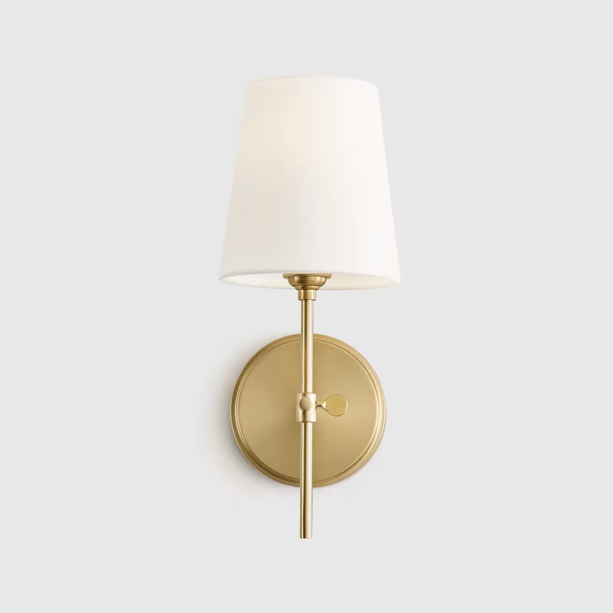 Amberly minimalistische stof messing 1-lichts wandkandelaarsku1.webp__PID:73b1419d-b4c5-4a8d-b65a-fde851b3e4f3
