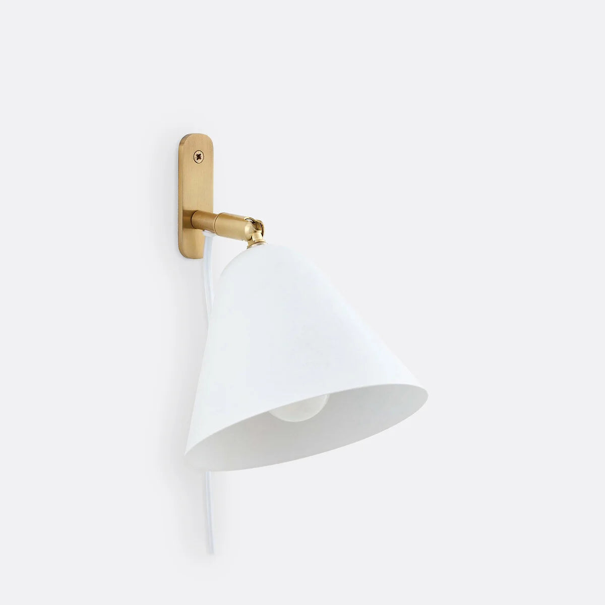Phrike Modern Minimalist Tapered Metal Wall Sconce (20).webp__PID:1a45ade8-2d5e-45b0-89bb-fbcc1e045e87