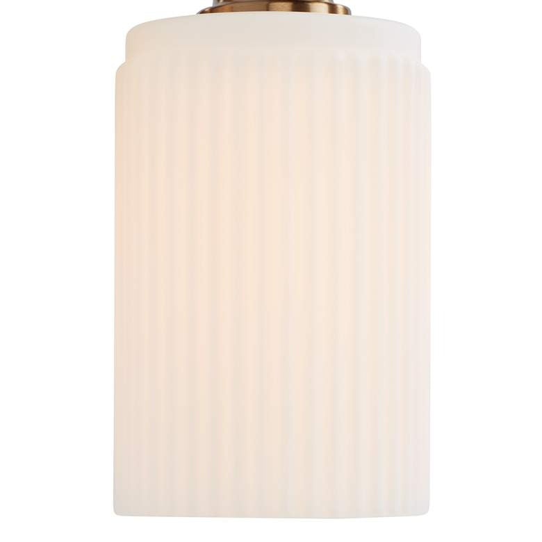 Amelia Vintage Messing Wandlamp met Geribbeld Glas2.webp__PID:8929051b-3941-46ec-8155-0789d0556b06