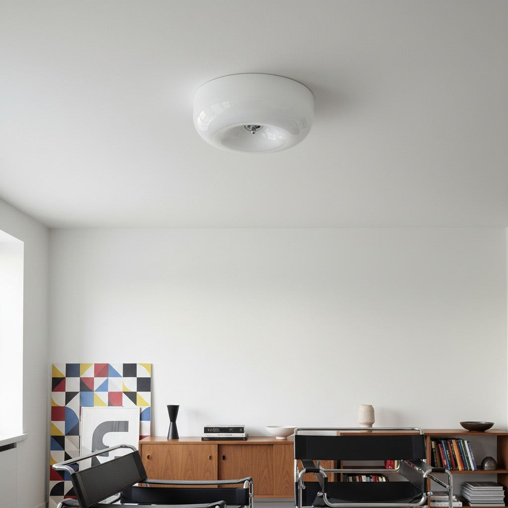 Halcyon moderne runde Deckenleuchte aus Bauhaus-Glas5.webp__PID:117d6e77-0f51-4b78-902d-ee04a9b1ac3a