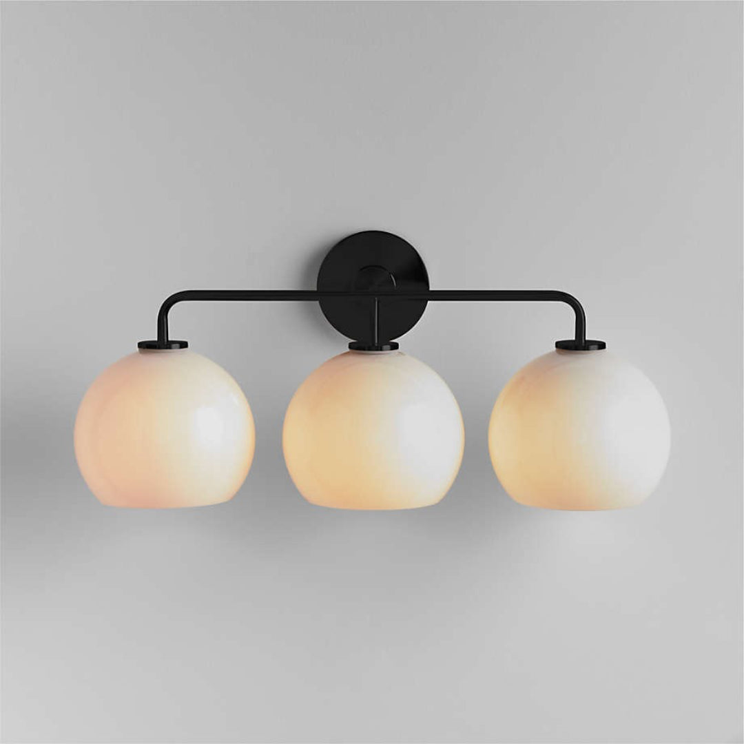 Orson Moderne Glazen Metalen Bol Wandkandelaar melkzwart.webp__PID:4d205ab5-a670-47af-83a6-211ec9adfd48
