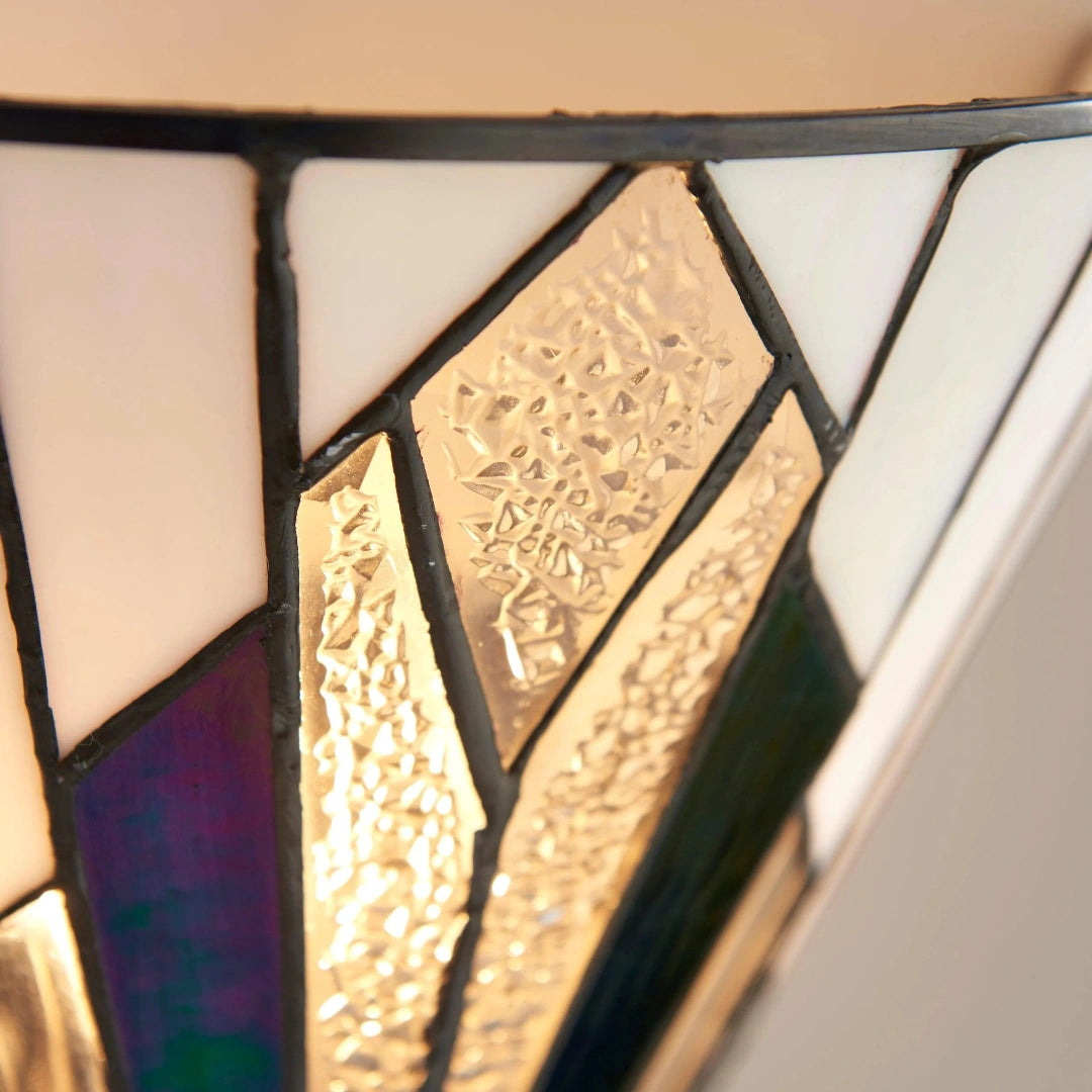 Cortan moderne Tiffany glas Art Deco wandkandelaar detail1.webp__PID:64d5e218-57d4-46ff-8f5a-4c400c14d501