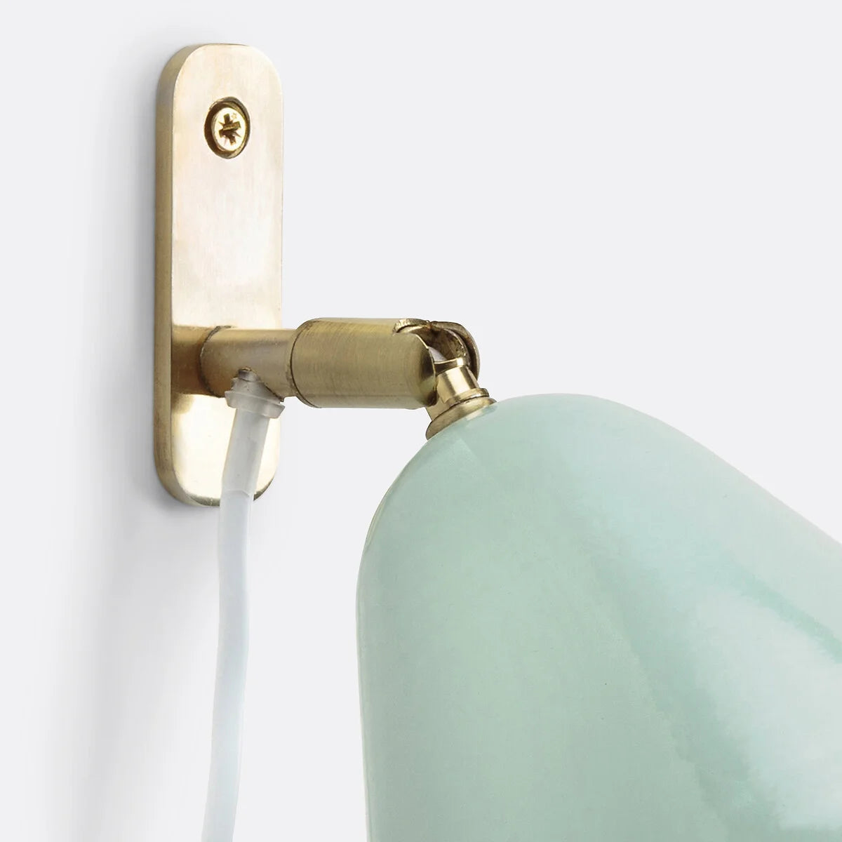Phrike Modern Minimalist Tapered Metal Wall Sconce (12).webp__PID:e311187f-1cab-42e0-9a45-ade82d5e75b0