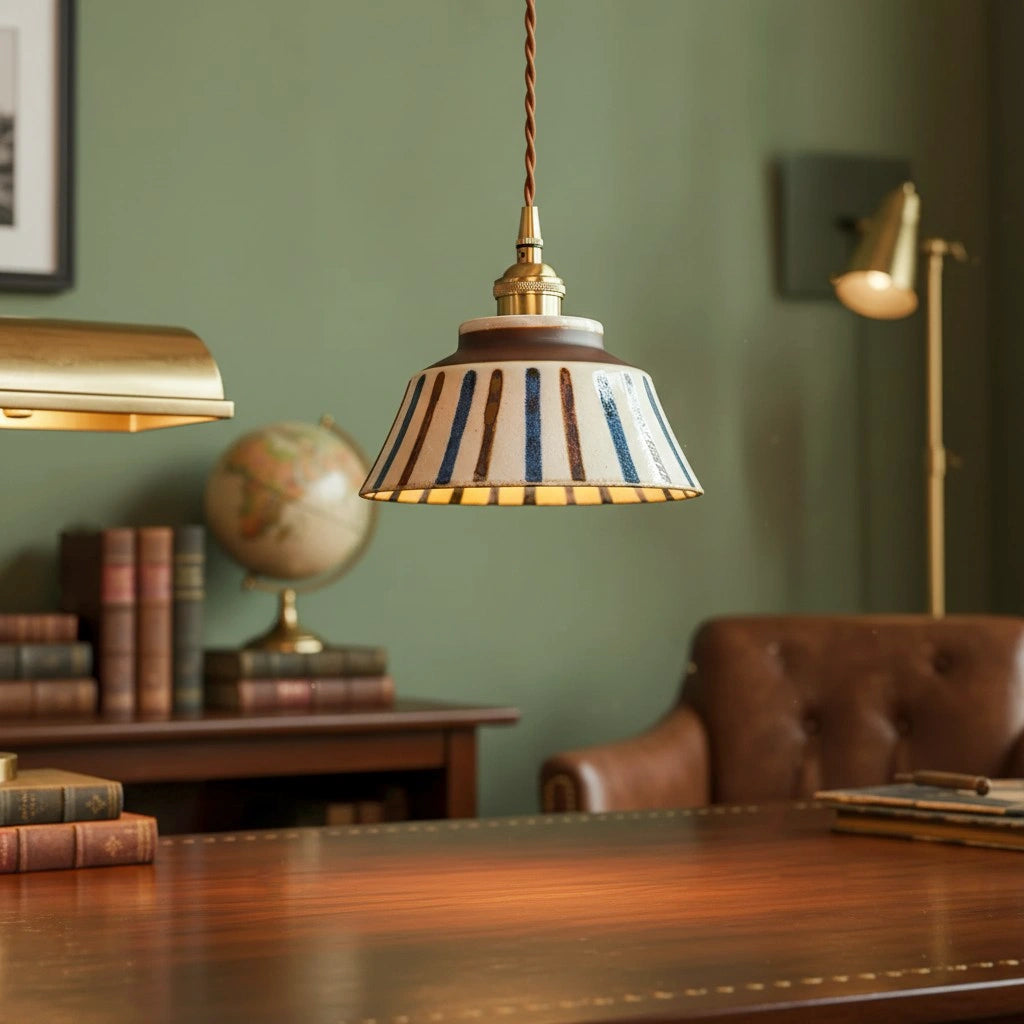 Orin vintage handgeschilderde keramische hanglamp6.webp__PID:9134fdc6-dae9-4b2e-b6ba-2f164d9f2cac