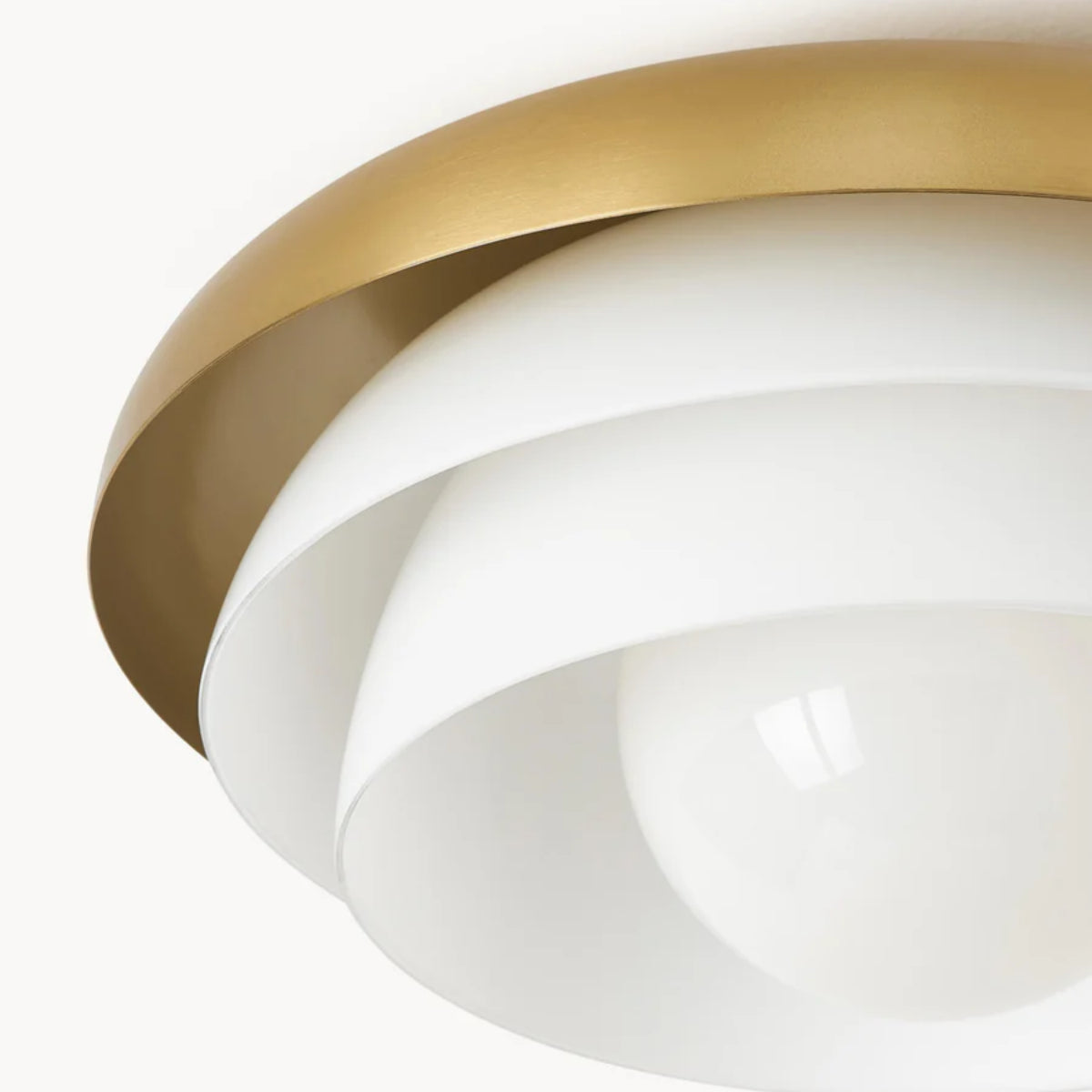Oria moderne meerlaagse glazen plafondlamp15.webp__PID:feb7dcbd-e198-4e23-9031-b3e72ac2b443