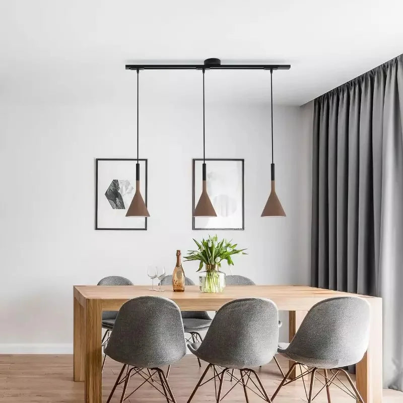 Émera moderne 360 ​​graden draaibare plafondrail voor licht (10).webp__PID:b1bd0bd2-a2a1-439a-b9f4-18cff910bf8e