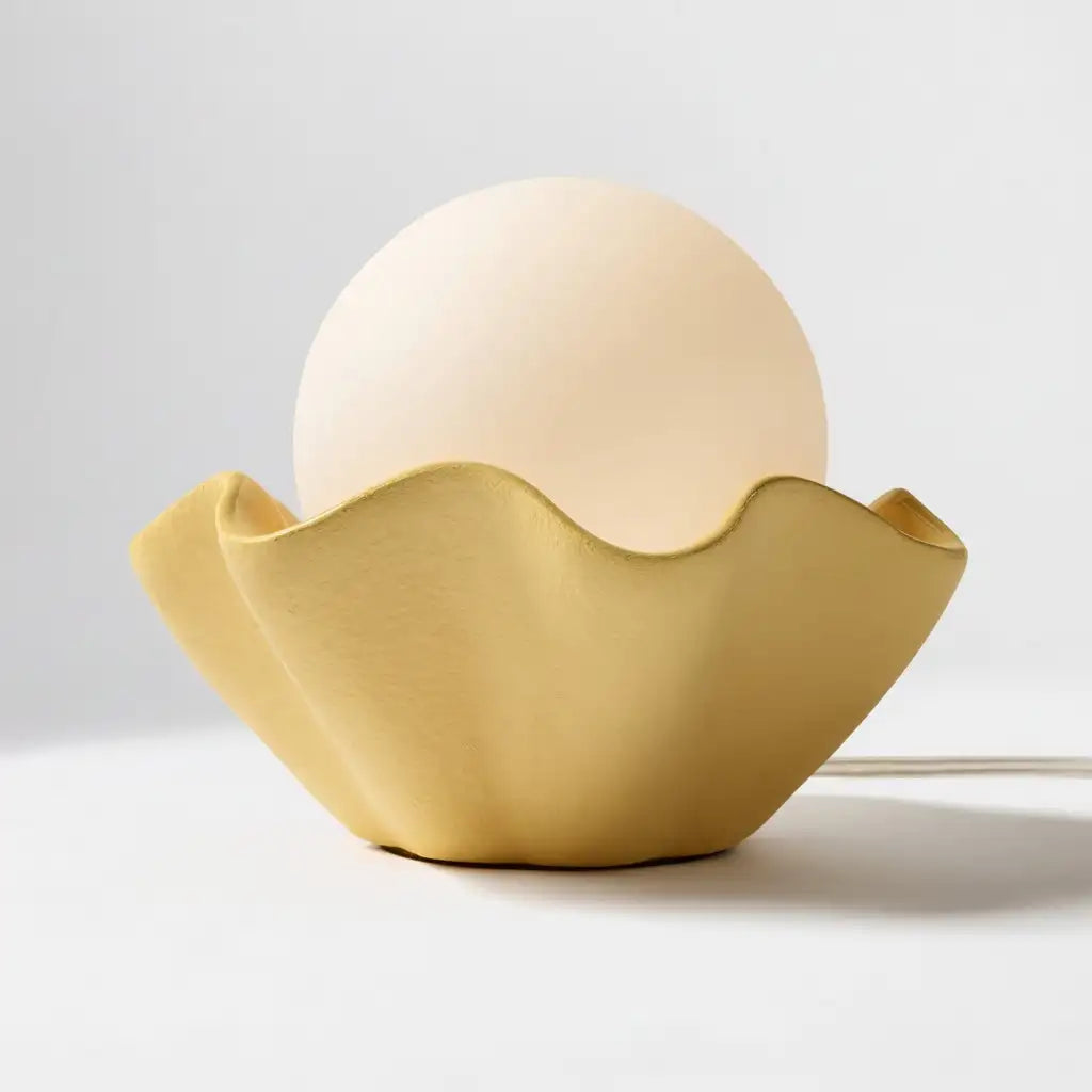 Thalassa Modern Wavy Shell Ceramic Table Lightsku3.webp__PID:2c80dfaa-41ae-40f6-a786-a1ddb3f20f2c