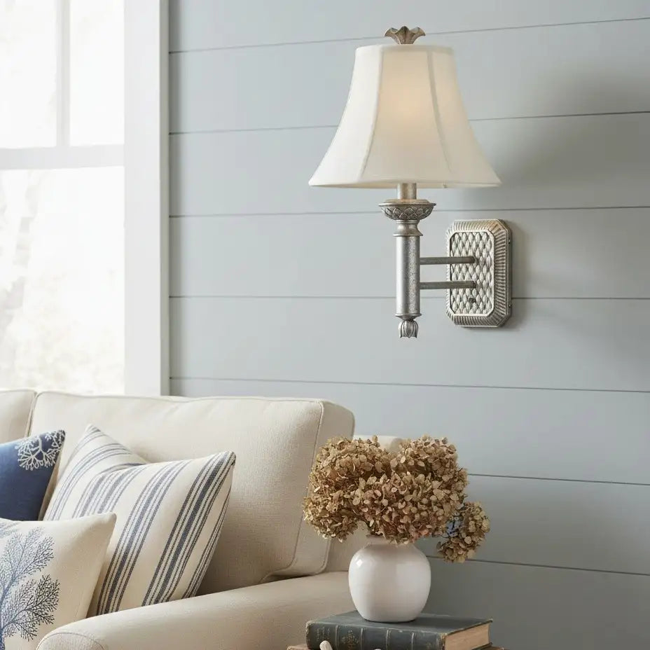 Ione vintage kusthars zilveren wandlamp2.webp__PID:fa3f98f3-2b5f-4cf2-8b05-e27cef97874b