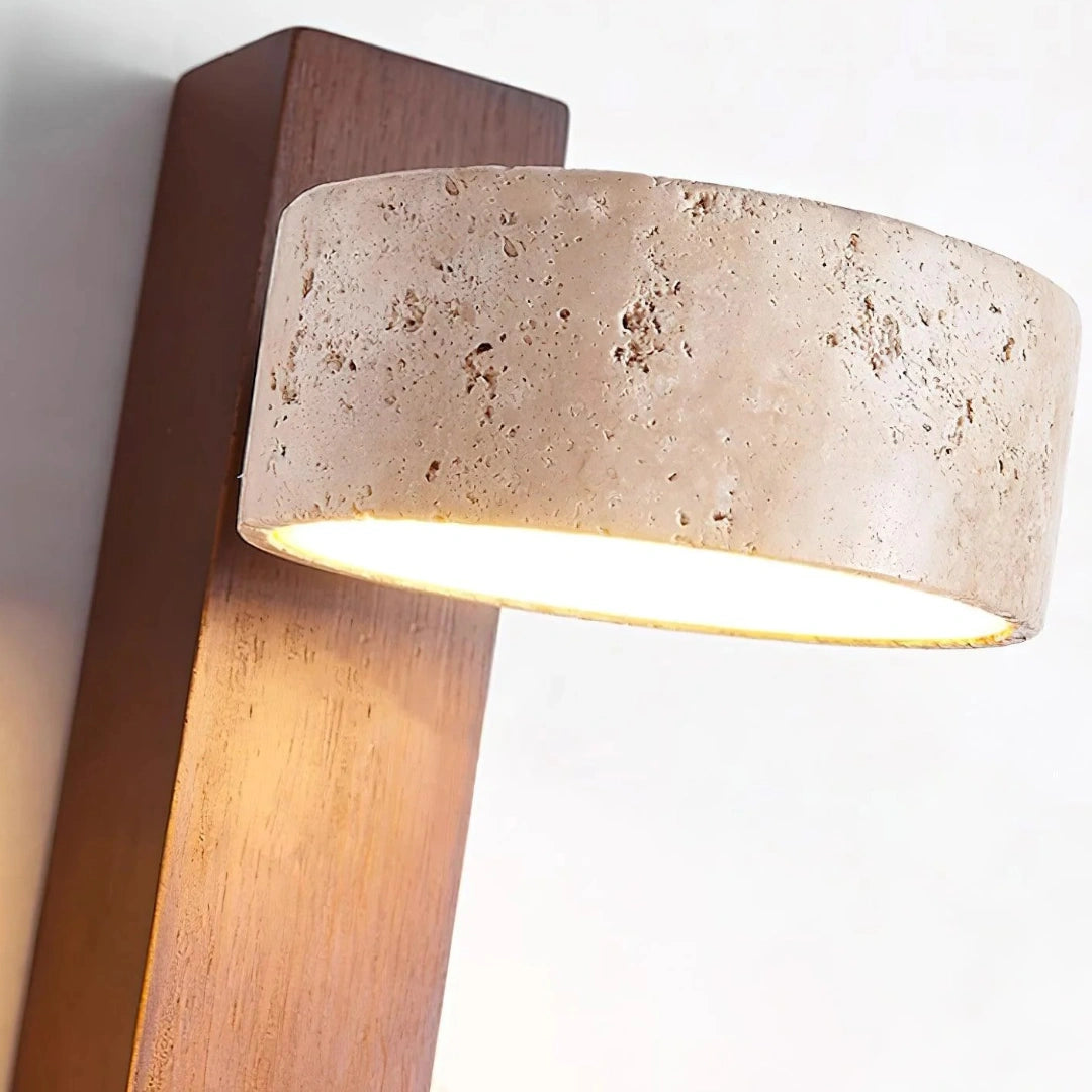 Applique murale LED en travertin naturel Shawna Wabi Sabi détail1.webp__PID:cbd40410-3eec-42b4-b14c-7cfbc92a9220
