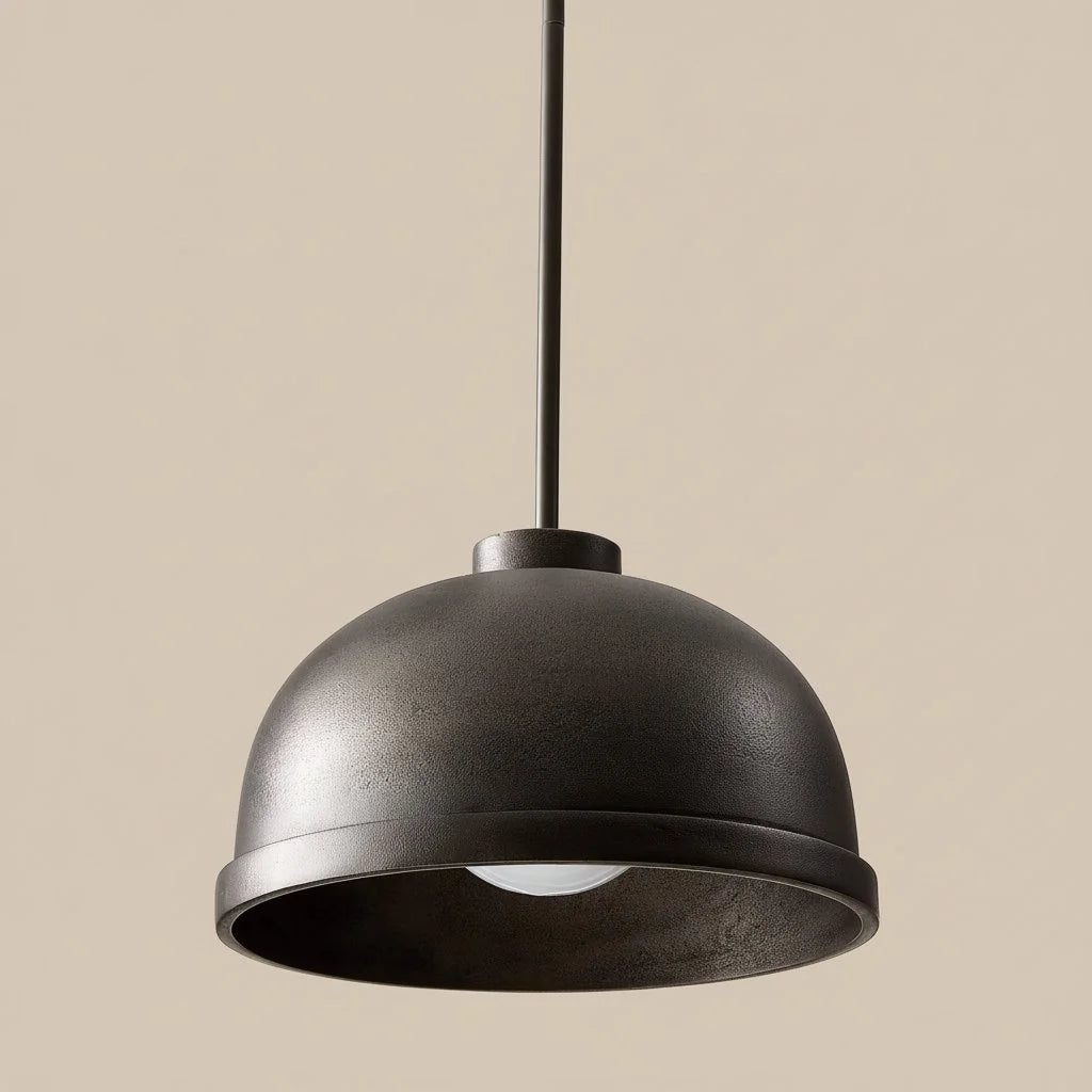 Mabel hanglamp met zwarte gegoten aluminium koepel 4.webp__PID:da66497b-ac6e-487c-b8d3-a7a94ab01f28