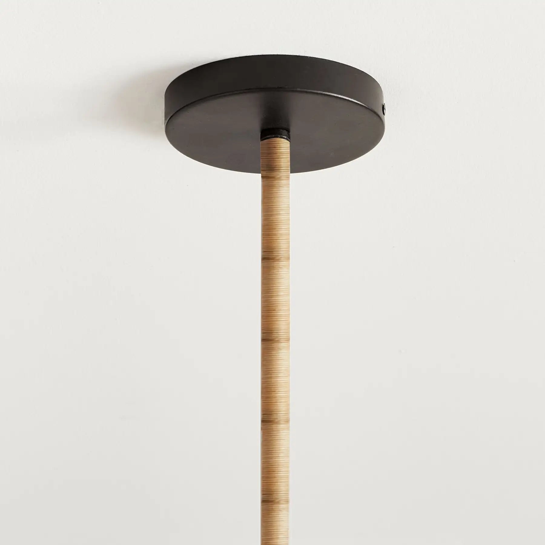 Ilario Rustiek Geweven Rotan Kegel Hanglampxj1.webp__PID:e767a77b-845f-4a18-9b7c-a483590149cc