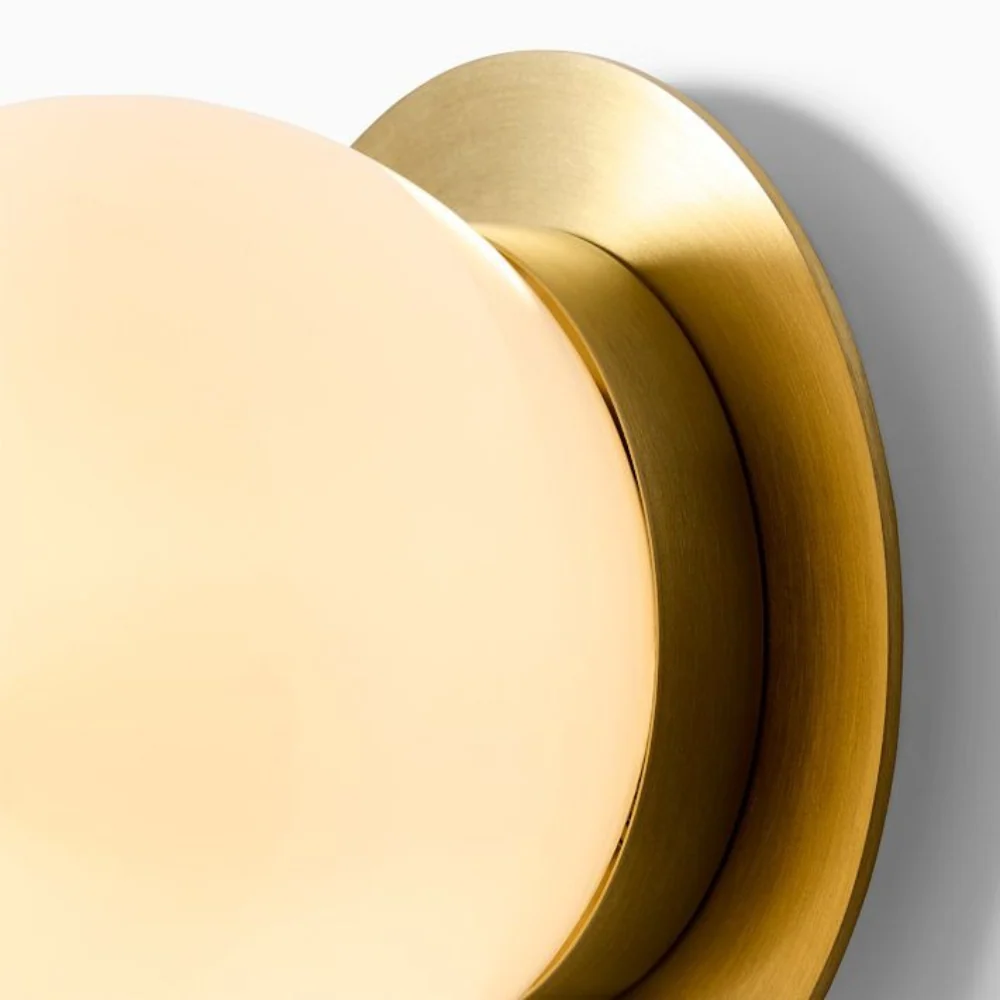 RowanMinimalistGlobeGlazenWandSconce3.webp__PID:8dc56395-1d83-4d1e-a620-d8292b33a0d8