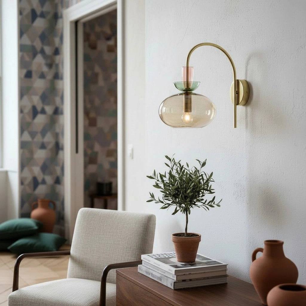 Mira Minimalistische Wandleuchte aus transparentem Glas in Farbe16.webp__PID:b73a2bfb-dbe4-4a9b-8d7a-6b53164f6bd6