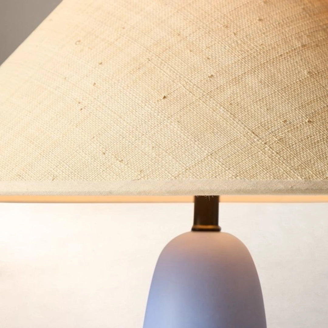 Serin moderne geweven raffia geplooide linnen tafellamp detail1.webp__PID:ad94700a-7587-4a41-bef3-a728d296dfb9