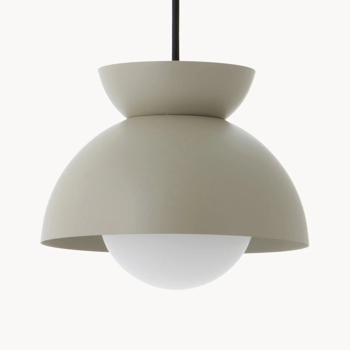 Zosia minimalistische metalen halve koepel hanglamp4.webp__PID:160e16a6-61a9-41c0-8f42-ac20f775b234