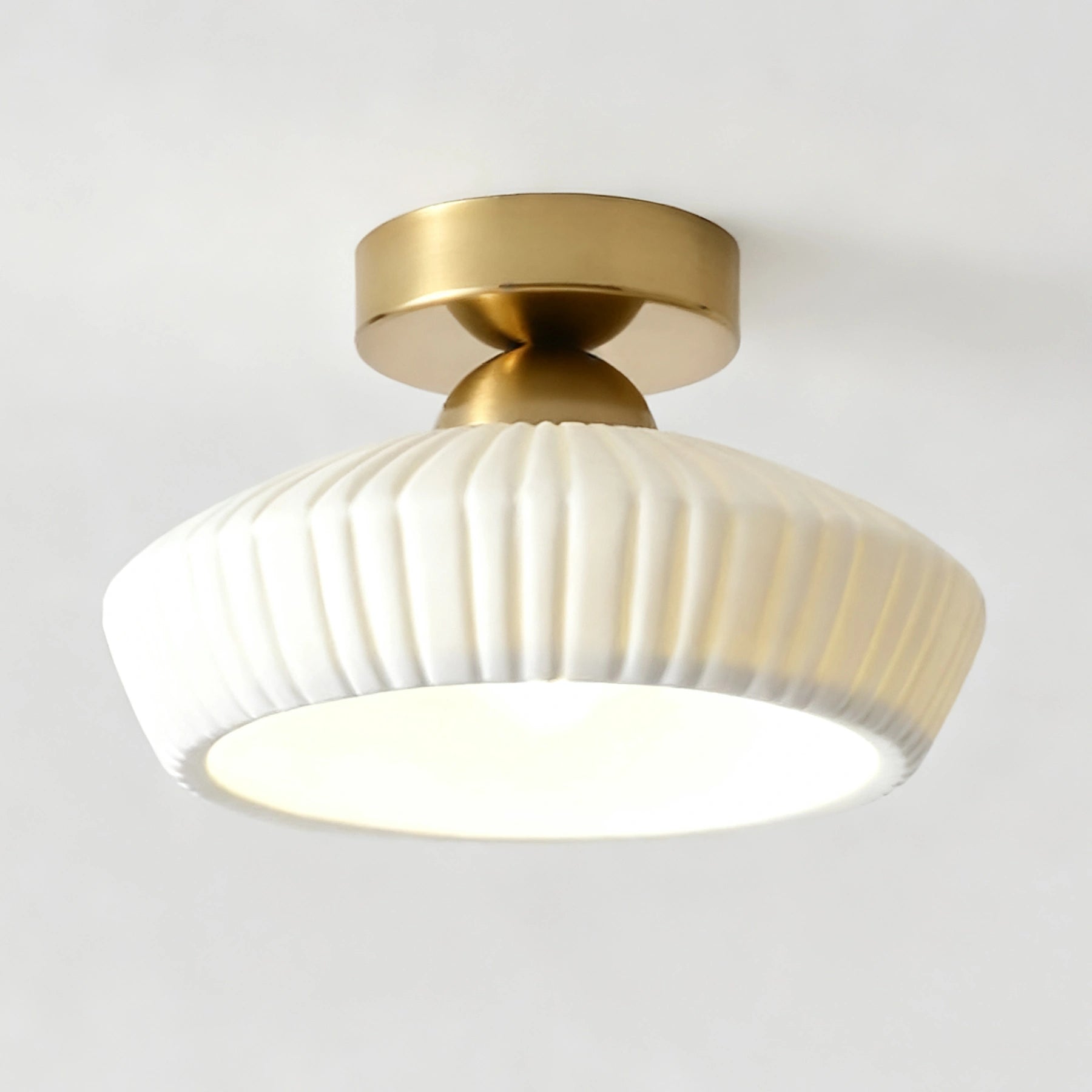 Ashbur moderne keramische plafondlamp met textuur4.webp__PID:5b8cfa16-43f7-4ada-bb3b-539c65ff25f8