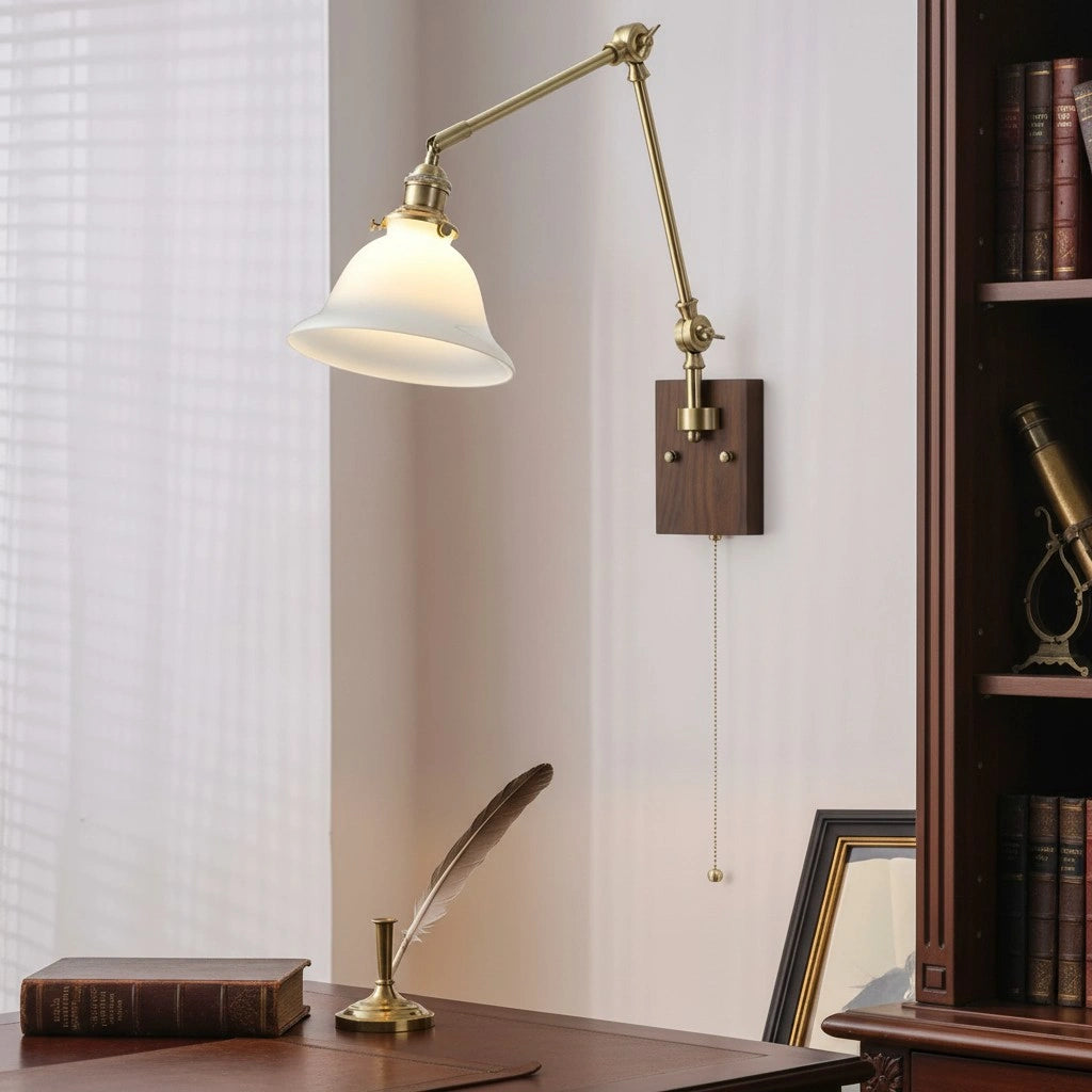 Lampada da parete Virginia vintage con braccio flessibile in ottone22.webp__PID:3154f1c7-ac17-4b9a-be23-f6f0f09d7065