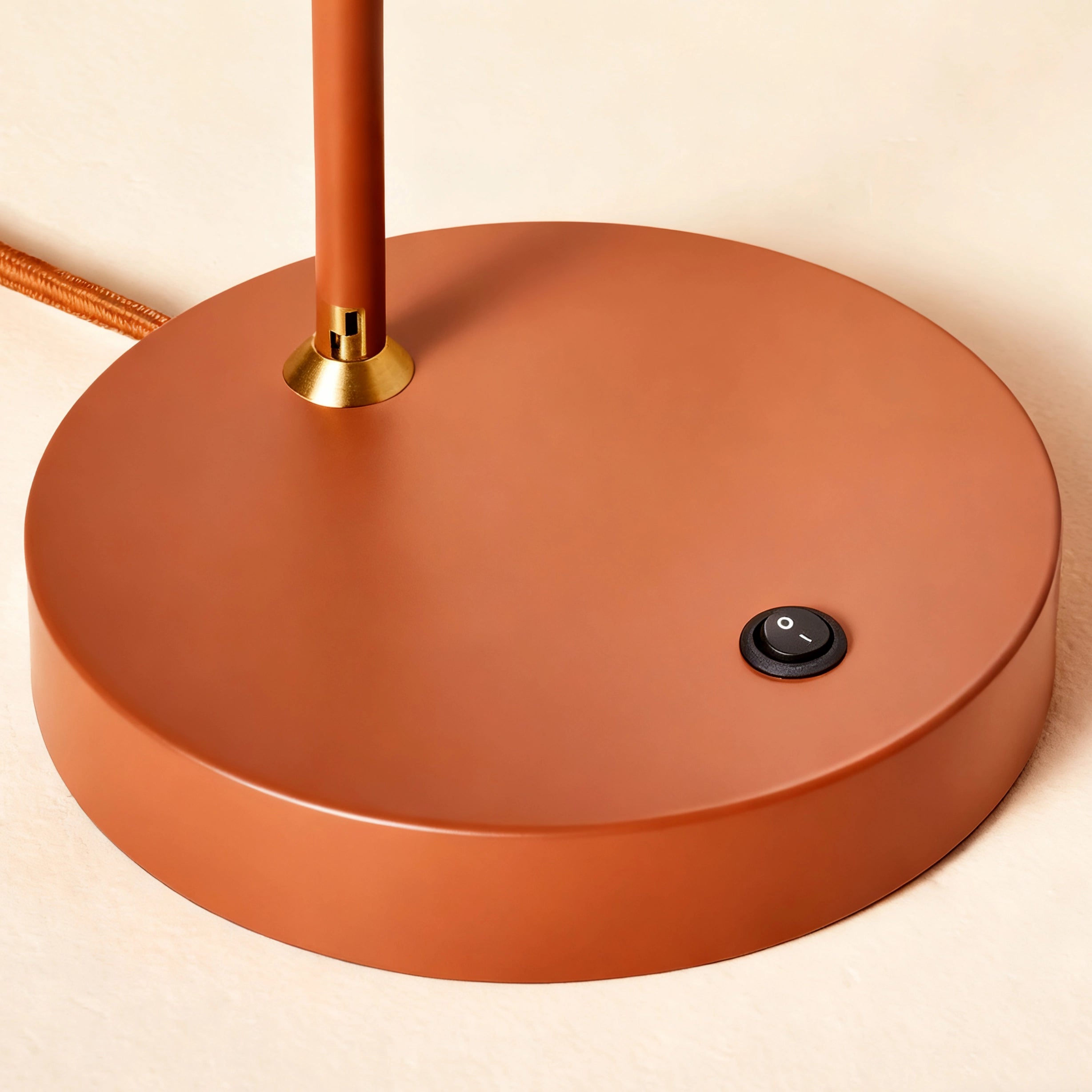 Hilda tafellamp drukknopdetail