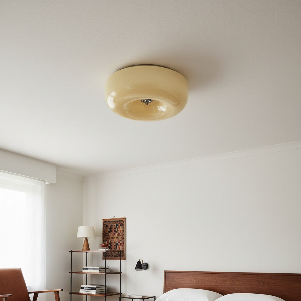 Halcyon moderne runde Deckenleuchte aus Bauhaus-Glas9.webp__PID:62c5d8b4-a64a-442f-ae4a-dc5e2ab0f1e1